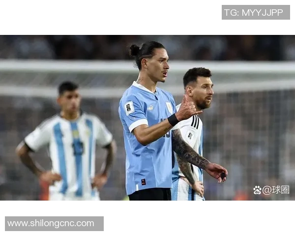 努涅斯在赛季中的崛起与挑战分析,揭示其对球队未来的重要性与影响 努涅斯在赛季中的崛起与挑战分析,揭示其对球队未来的重要性与影响